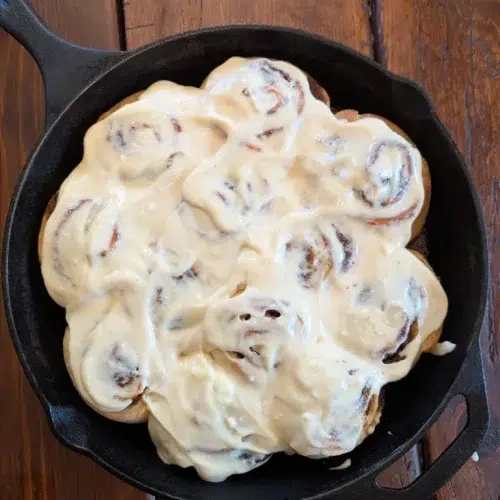 Sourdough discard cinnamon rolls with cream cheese glaze