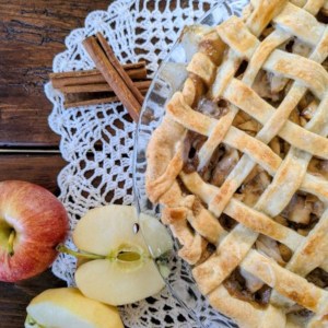 Sourdough apple pie with lattice crust